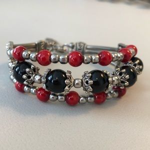 Silver, black and red beads bracelet